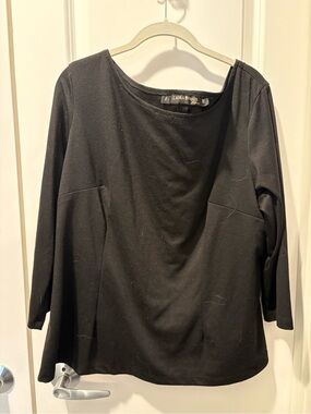 Laura Byrnes Black Boatneck Women's Top